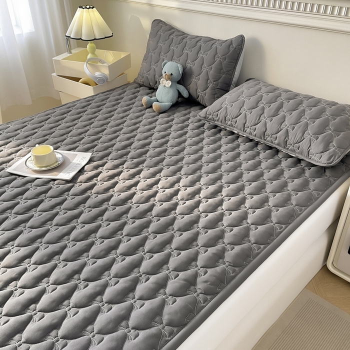 91家纺网 家纺一手货源 找家纺 LIFE.丽芙 2025新款水洗原棉单件蝴蝶结绗缝夹棉床褥垫子三件套 蝴蝶结床褥垫-高级灰