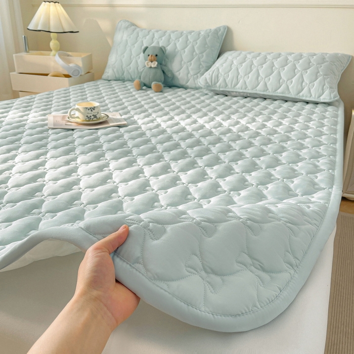 91家纺网 家纺一手货源 找家纺 LIFE.丽芙 2025新款水洗原棉单件蝴蝶结绗缝夹棉床褥垫子三件套 蝴蝶结床褥垫-天空蓝