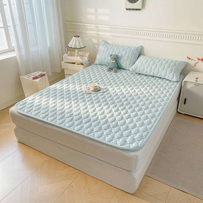 91家纺网 家纺一手货源 找家纺 LIFE.丽芙 2025新款水洗原棉单件蝴蝶结绗缝夹棉床褥垫子三件套 蝴蝶结床褥垫-天空蓝