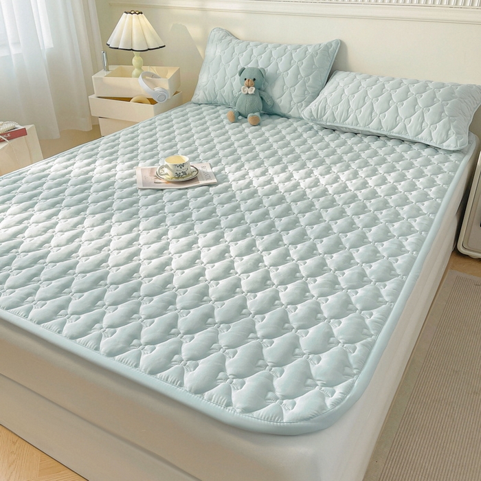 91家纺网 家纺一手货源 找家纺 LIFE.丽芙 2025新款水洗原棉单件蝴蝶结绗缝夹棉床褥垫子三件套 蝴蝶结床褥垫-天空蓝