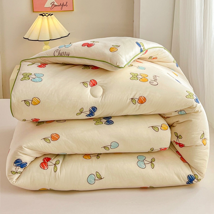 91家纺网 家纺一手货源 找家纺 小叮当家纺仓储工厂店 2026新款（全花型全花型大货 不断货）宝宝被子豆豆绒牛奶针织棉被子儿童被子豆豆被大豆被春秋被秋冬被 牛奶针织被-樱桃画