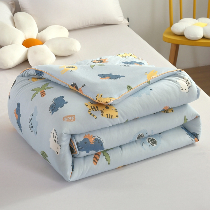 91家纺网 家纺一手货源 找家纺 小叮当家纺仓储工厂店 2026新款（全花型全花型大货 不断货）宝宝被子豆豆绒牛奶针织棉被子儿童被子豆豆被大豆被春秋被秋冬被 森林日记【A类针织棉面料母婴可用】