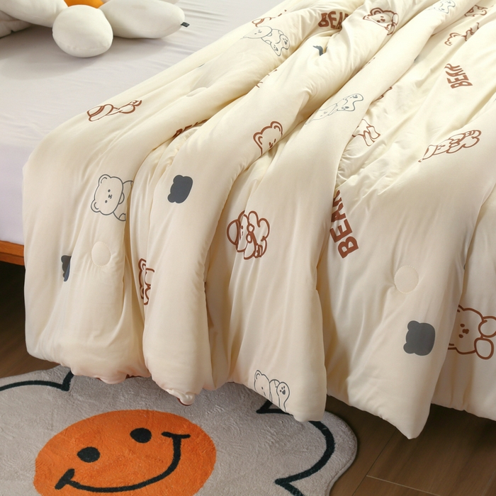 91家纺网 家纺一手货源 找家纺 小叮当家纺仓储工厂店 2026新款（全花型全花型大货 不断货）宝宝被子豆豆绒牛奶针织棉被子儿童被子豆豆被大豆被春秋被秋冬被 顽皮熊【A类针织棉面料母婴可用】