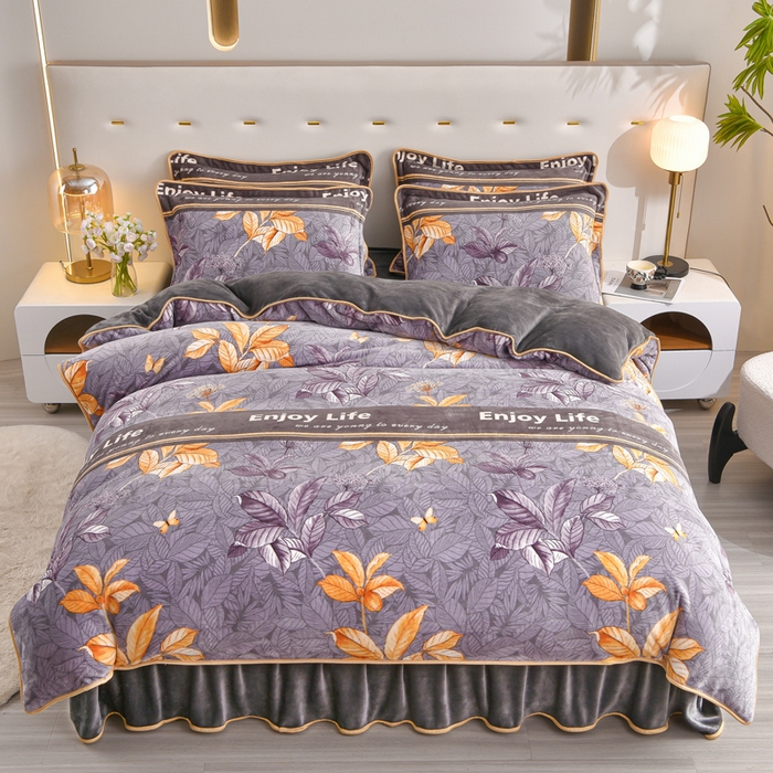 91家纺网 家纺一手货源 找家纺 （总）仟岸家纺 2025新款高克重床裙款印花牛奶绒四件套