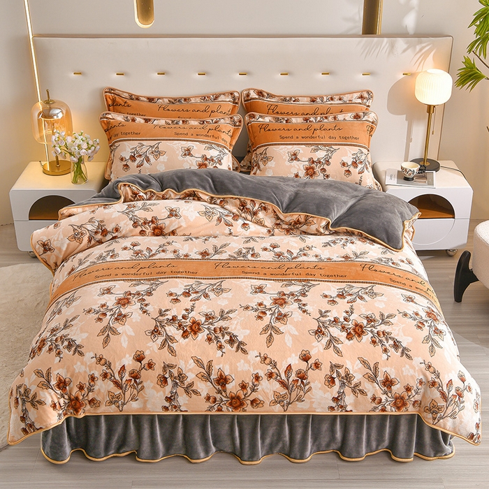 91家纺网 家纺一手货源 找家纺 （总）仟岸家纺 2025新款高克重床裙款印花牛奶绒四件套