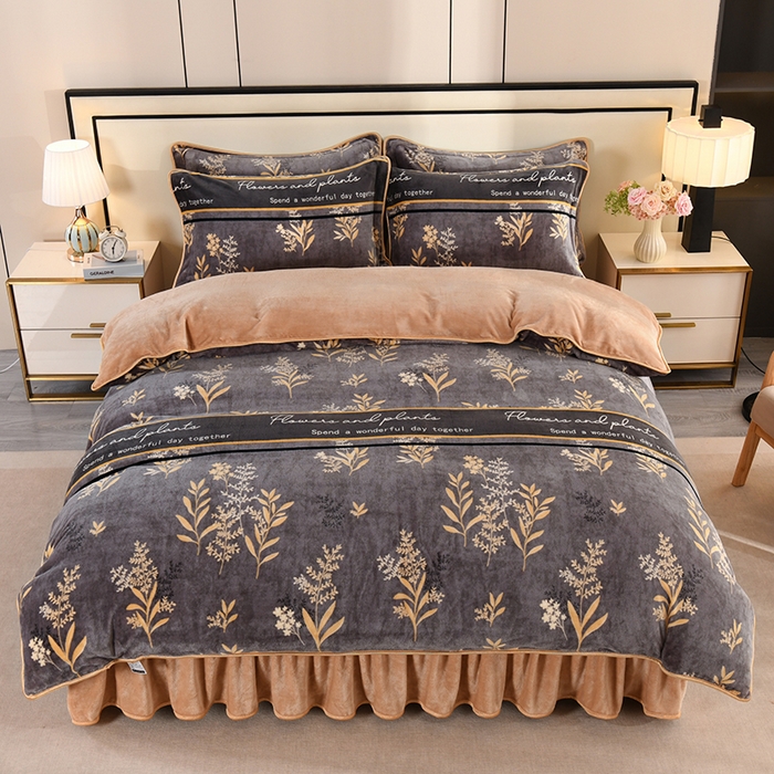 91家纺网 家纺一手货源 找家纺 （总）仟岸家纺 2025新款高克重床裙款印花牛奶绒四件套