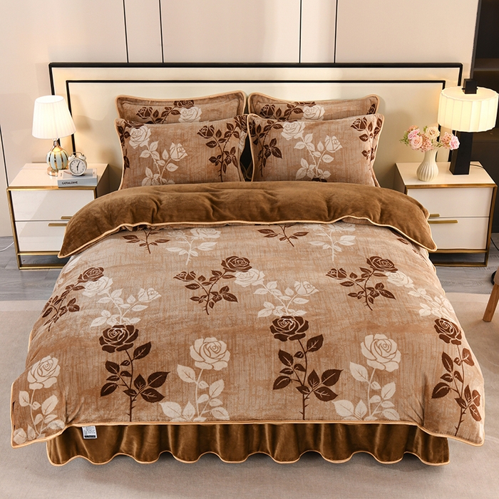 91家纺网 家纺一手货源 找家纺 （总）仟岸家纺 2025新款高克重床裙款印花牛奶绒四件套