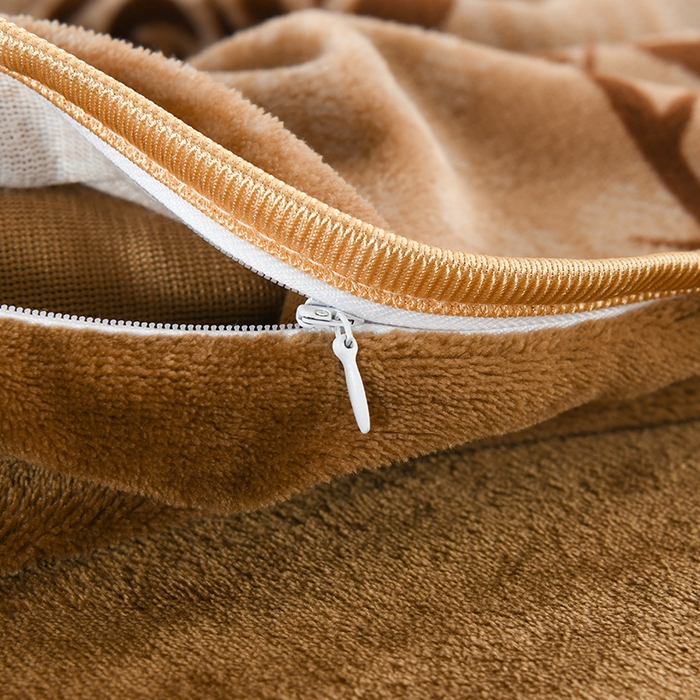 91家纺网 家纺一手货源 找家纺 仟岸家纺 2025新款高克重床裙款印花牛奶绒四件套 玫瑰情缘