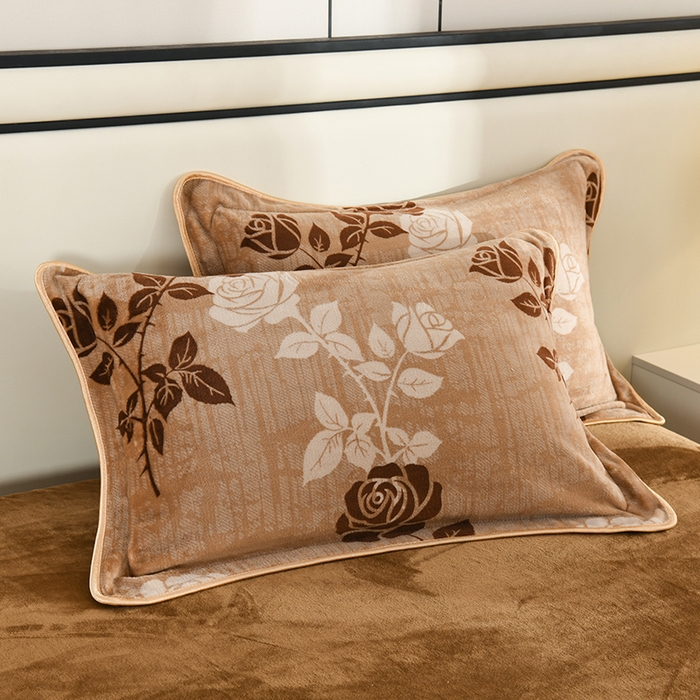 91家纺网 家纺一手货源 找家纺 仟岸家纺 2025新款高克重床裙款印花牛奶绒四件套 玫瑰情缘