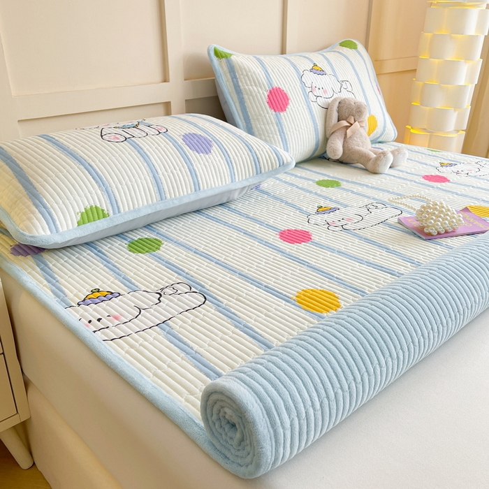 91家纺网 家纺一手货源 找家纺 LIFE.丽芙 2025新款A类四季可用A版全棉数码印花B版牛奶绒单件夹棉床褥垫三件套 床褥垫-乖狗狗