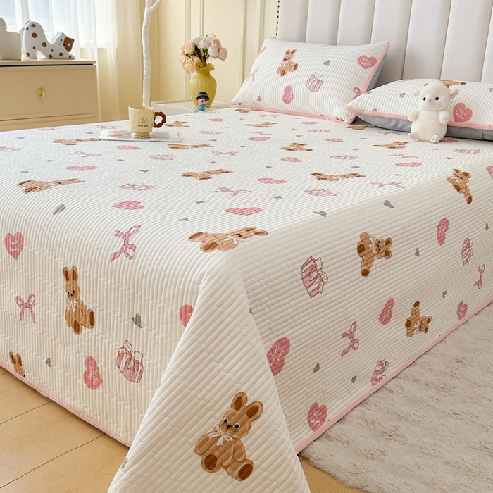 91家纺网 家纺一手货源 找家纺 LIFE.丽芙 2025新款A类四季可用A版全棉数码印花B版牛奶绒单件夹棉炕盖床盖三件套 床盖-安琪拉-粉