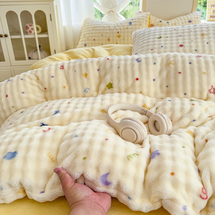 91家纺网 家纺一手货源 找家纺 仟岸家纺 2025新款泡泡绒印花四件套 幻月