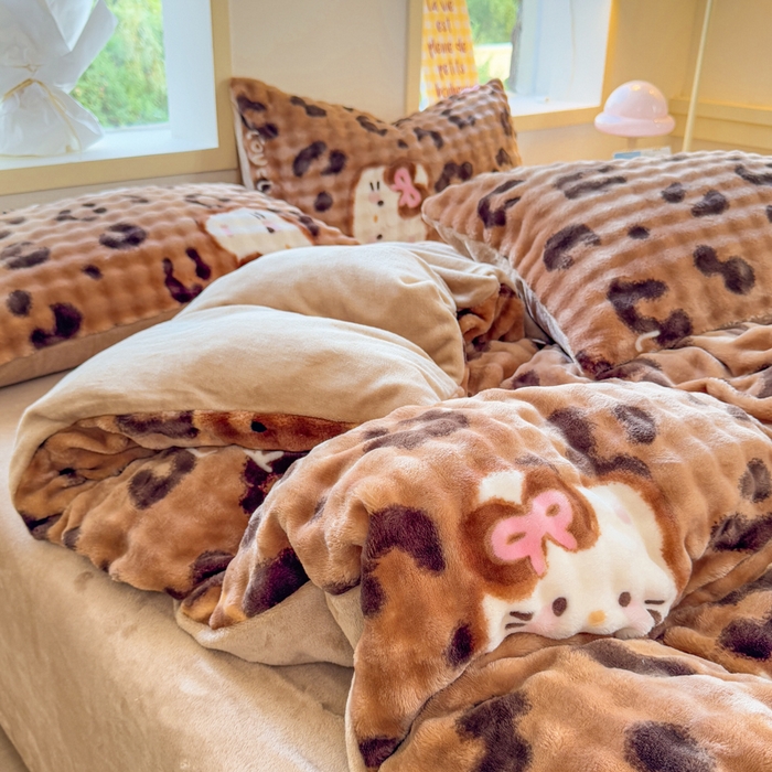 91家纺网 家纺一手货源 找家纺 仟岸家纺 2025新款泡泡绒印花四件套 豹猫