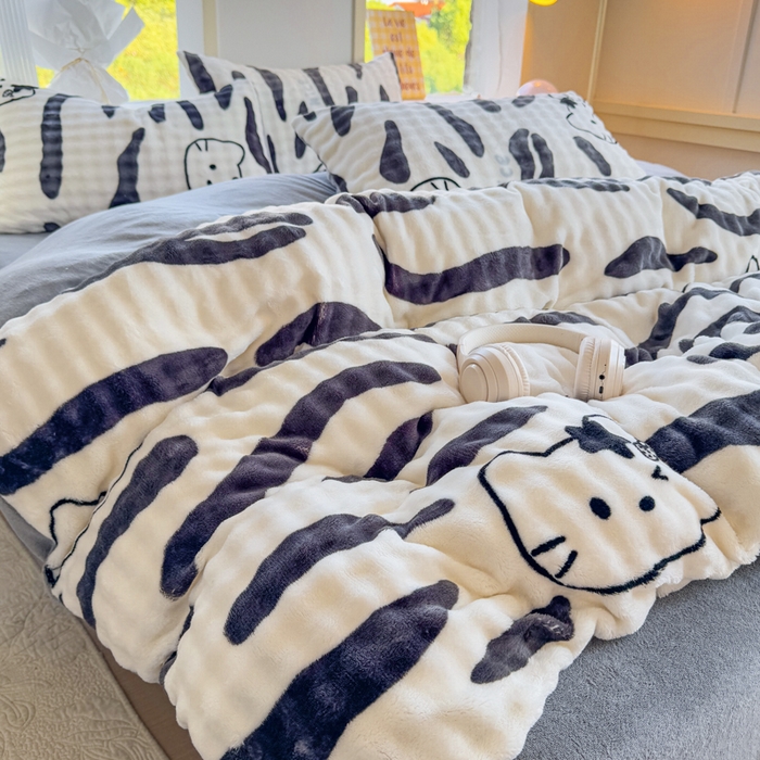 仟岸家纺 2025新款泡泡绒印花四件套 奶猫