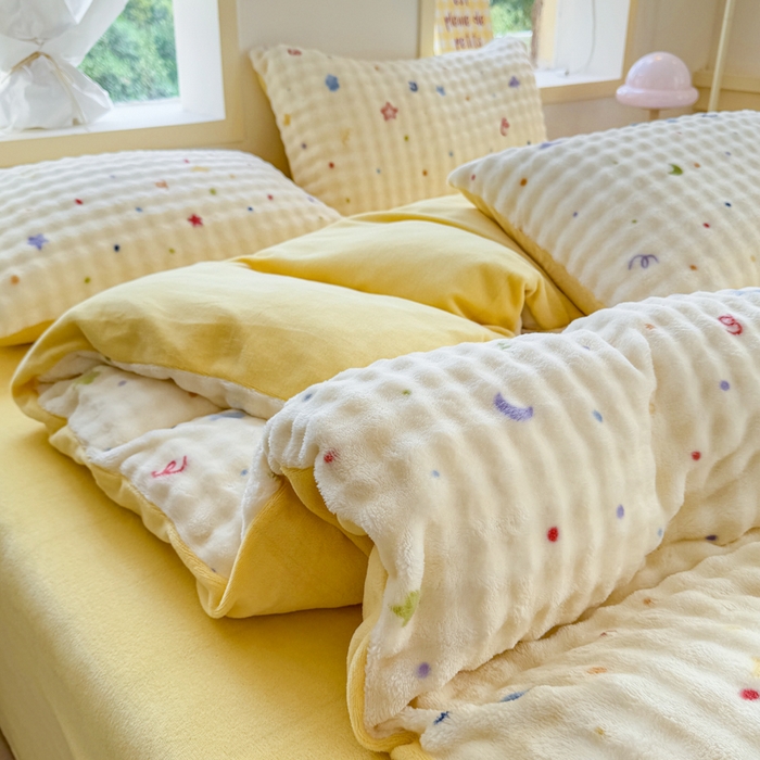 91家纺网 家纺一手货源 找家纺 仟岸家纺 2025新款泡泡绒印花四件套 幻月