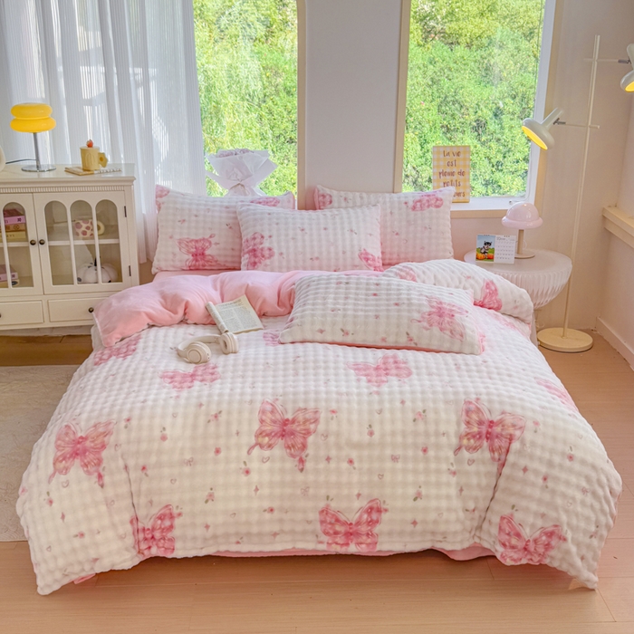 91家纺网 家纺一手货源 找家纺 仟岸家纺 2025新款泡泡绒印花四件套 蝶粉