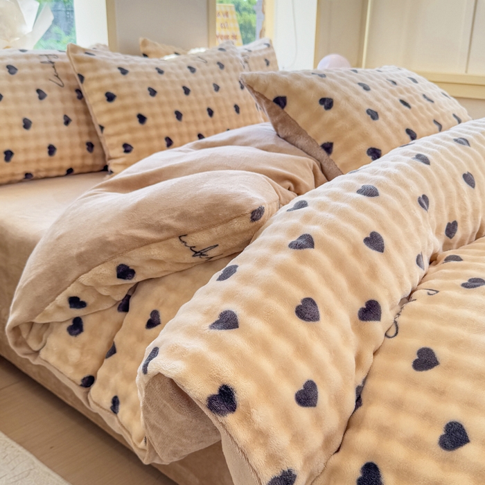 91家纺网 家纺一手货源 找家纺 仟岸家纺 2025新款泡泡绒印花四件套 黑A