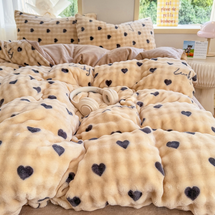 91家纺网 家纺一手货源 找家纺 仟岸家纺 2025新款泡泡绒印花四件套 黑A