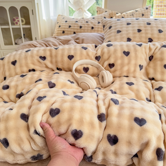 91家纺网 家纺一手货源 找家纺 仟岸家纺 2025新款泡泡绒印花四件套 黑A