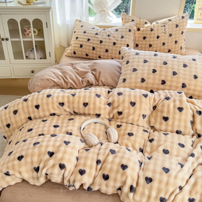 91家纺网 家纺一手货源 找家纺 仟岸家纺 2025新款泡泡绒印花四件套 黑A