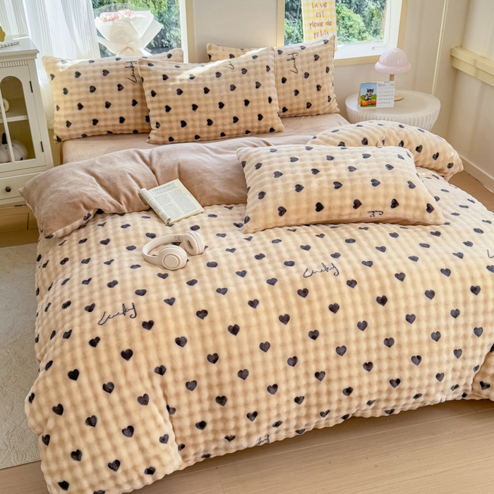 91家纺网 家纺一手货源 找家纺 仟岸家纺 2025新款泡泡绒印花四件套 黑A