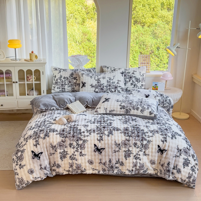 91家纺网 家纺一手货源 找家纺 仟岸家纺 2025新款泡泡绒印花四件套 蝴蝶纷飞