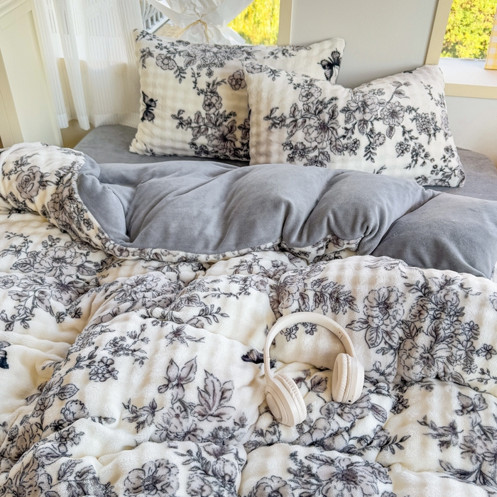 91家纺网 家纺一手货源 找家纺 仟岸家纺 2025新款泡泡绒印花四件套 蝴蝶纷飞