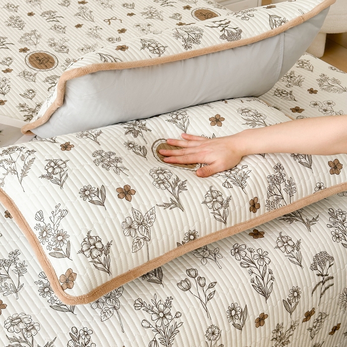 91家纺网 家纺一手货源 找家纺 LIFE.丽芙 2025新款A类四季可用A版全棉数码印花B版牛奶绒单件夹棉炕盖床盖三件套 床盖-芭提雅