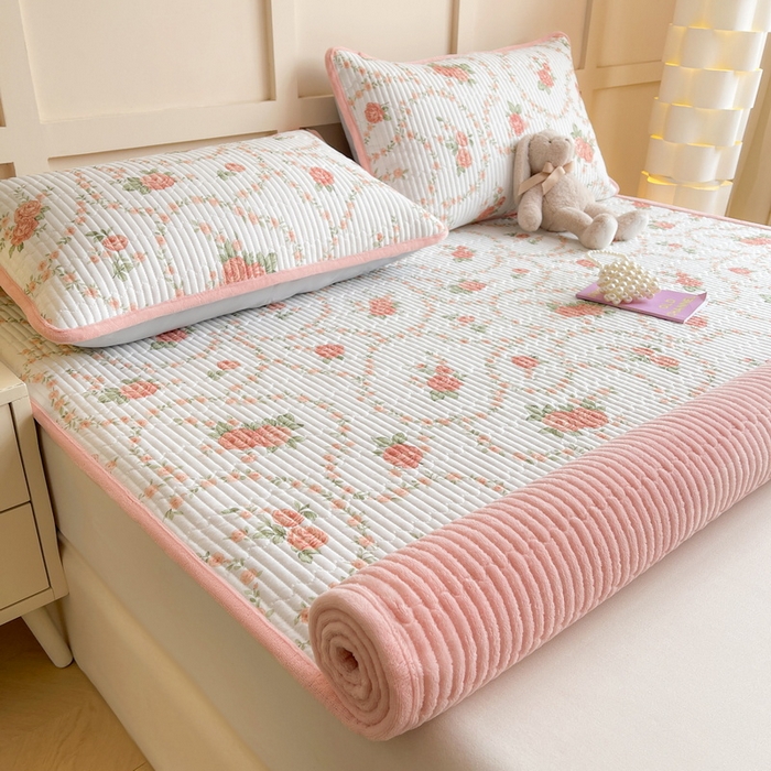 91家纺网 家纺一手货源 找家纺 LIFE.丽芙 2025新款A类四季可用A版全棉数码印花B版牛奶绒单件夹棉床褥垫三件套 床褥垫-花锦