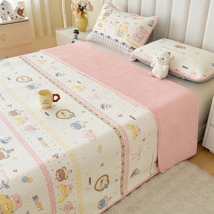 91家纺网 家纺一手货源 找家纺 LIFE.丽芙 2025新款A类四季可用A版全棉数码印花B版牛奶绒单件夹棉炕盖床盖三件套 床盖-乐园