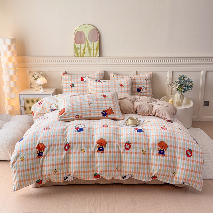 91家纺网 家纺一手货源 找家纺 仟岸家纺 2025新款牛奶绒印花四件套 草莓喵