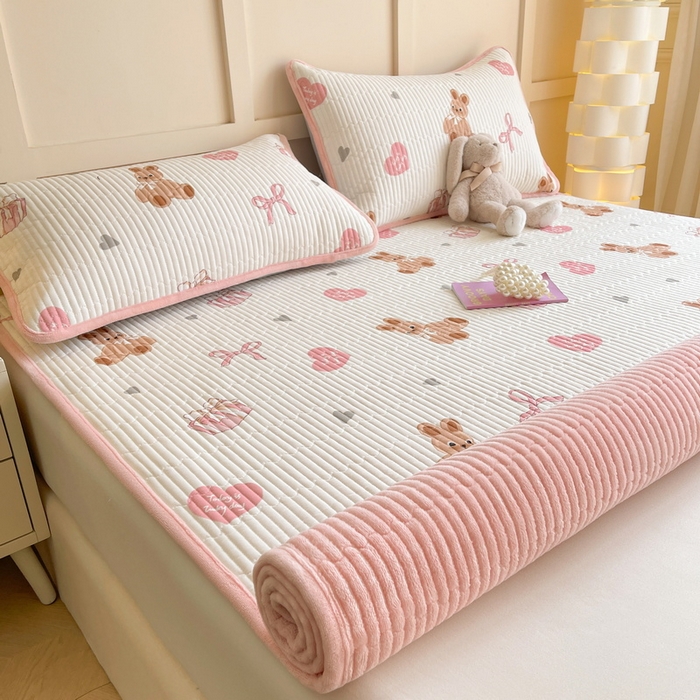 LIFE.丽芙 2025新款A类四季可用A版全棉数码印花B版牛奶绒单件夹棉床褥垫三件套 床褥垫-安琪拉-粉