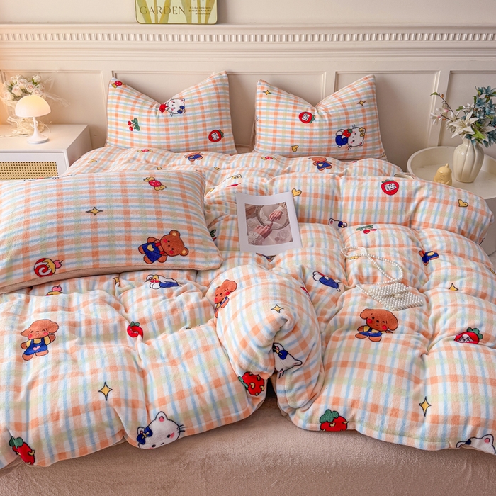 91家纺网 家纺一手货源 找家纺 仟岸家纺 2025新款牛奶绒印花四件套 草莓喵