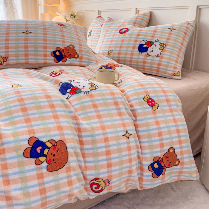 91家纺网 家纺一手货源 找家纺 仟岸家纺 2025新款牛奶绒印花四件套 草莓喵