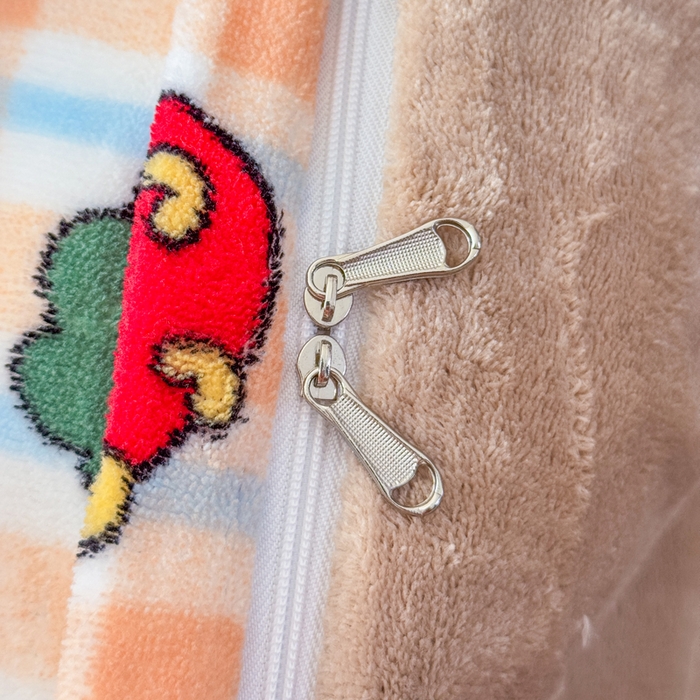 91家纺网 家纺一手货源 找家纺 仟岸家纺 2025新款牛奶绒印花四件套 草莓喵