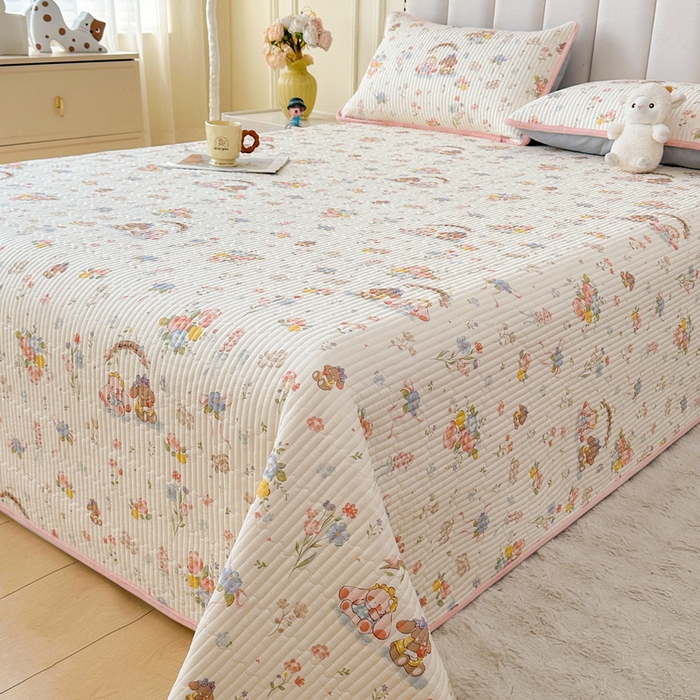 91家纺网 家纺一手货源 找家纺 LIFE.丽芙 2025新款A类四季可用A版全棉数码印花B版牛奶绒单件夹棉炕盖床盖三件套 床盖-浪漫花丛