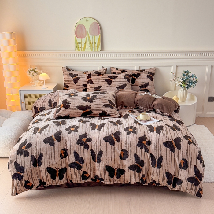 91家纺网 家纺一手货源 找家纺 仟岸家纺 2025新款牛奶绒印花四件套 蝴蝶