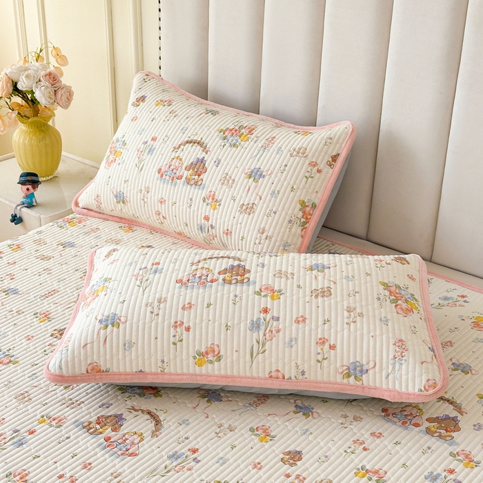 91家纺网 家纺一手货源 找家纺 LIFE.丽芙 2025新款A类四季可用A版全棉数码印花B版牛奶绒单件夹棉炕盖床盖三件套 床盖-浪漫花丛