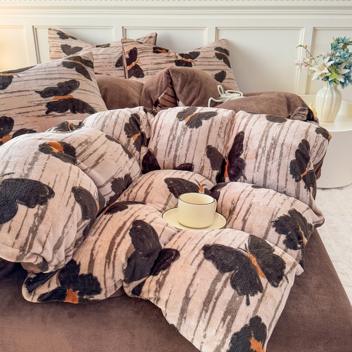 91家纺网 家纺一手货源 找家纺 仟岸家纺 2025新款牛奶绒印花四件套 蝴蝶