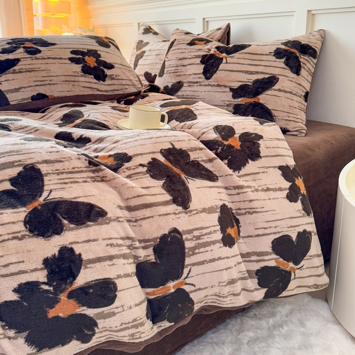 91家纺网 家纺一手货源 找家纺 仟岸家纺 2025新款牛奶绒印花四件套 蝴蝶