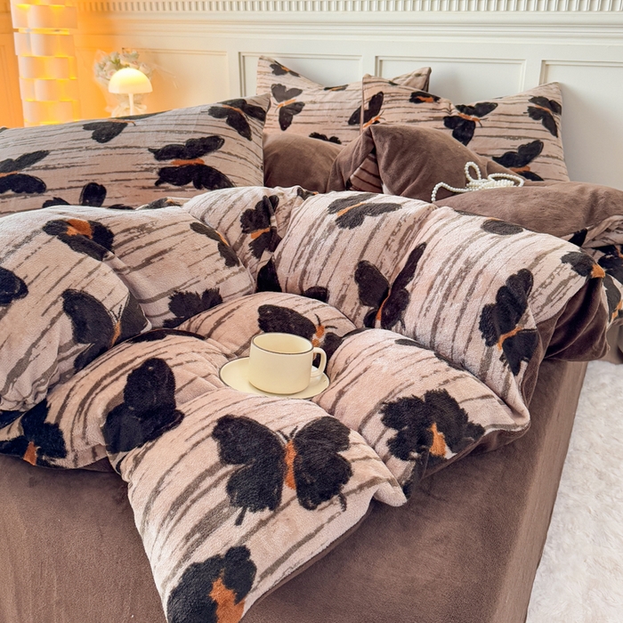 91家纺网 家纺一手货源 找家纺 仟岸家纺 2025新款牛奶绒印花四件套 蝴蝶