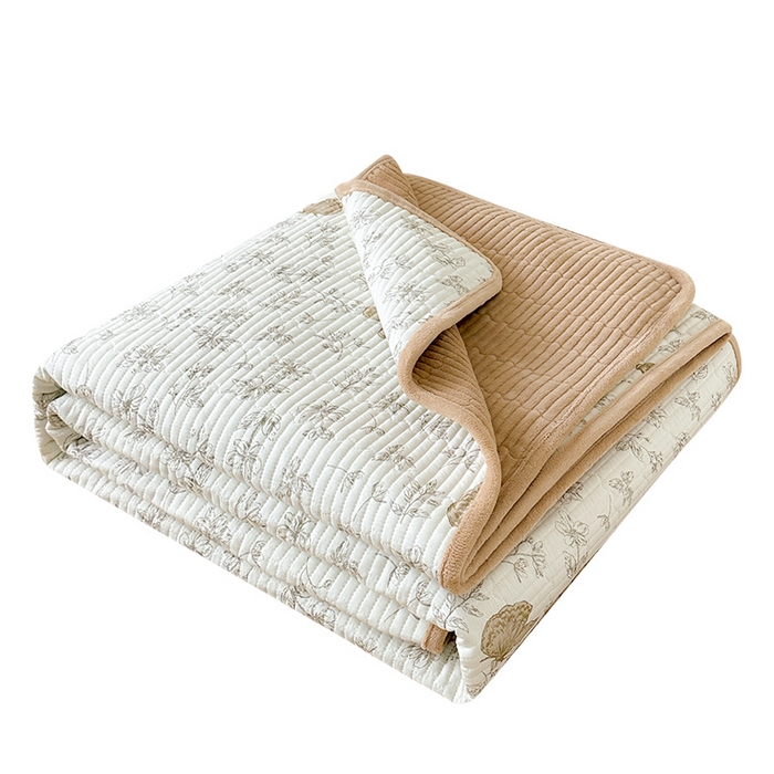 91家纺网 家纺一手货源 找家纺 LIFE.丽芙 2025新款A类四季可用A版全棉数码印花B版牛奶绒单件夹棉炕盖床盖三件套 床盖-蝶舞-咖