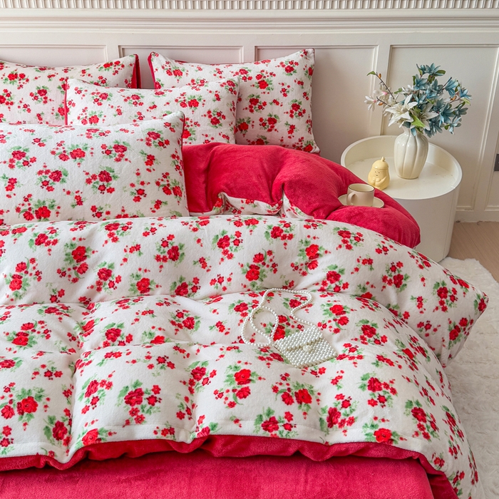 91家纺网 家纺一手货源 找家纺 仟岸家纺 2025新款牛奶绒印花四件套 花妖白