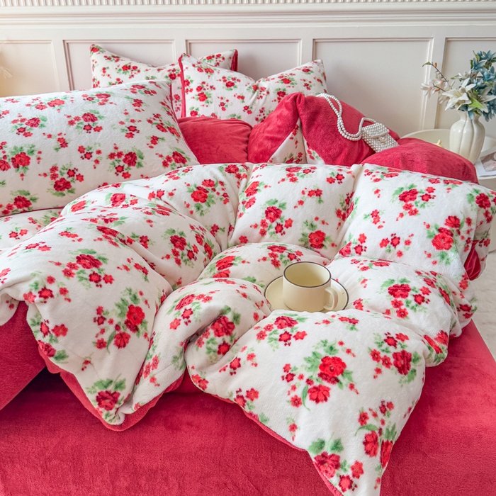 91家纺网 家纺一手货源 找家纺 仟岸家纺 2025新款牛奶绒印花四件套 花妖白