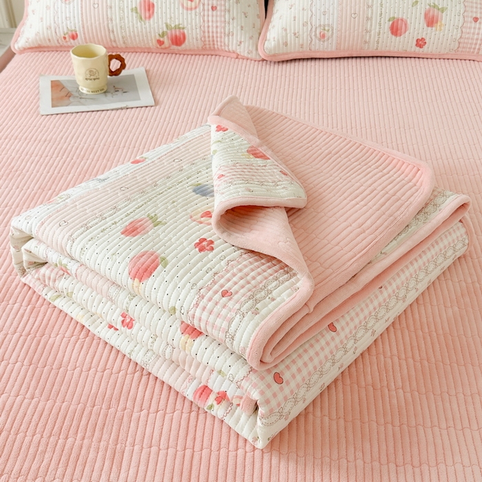 91家纺网 家纺一手货源 找家纺 LIFE.丽芙 2025新款A类四季可用A版全棉数码印花B版牛奶绒单件夹棉炕盖床盖三件套 床盖-爱心小妹