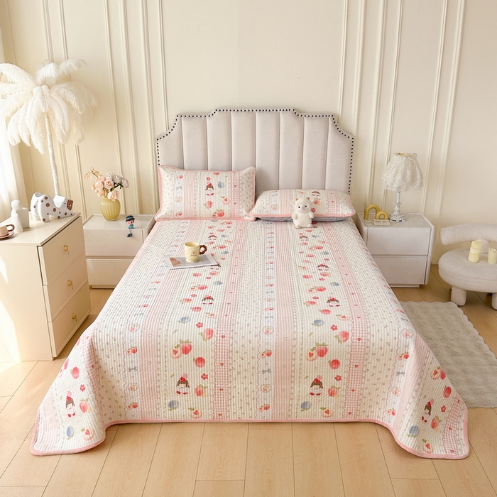 91家纺网 家纺一手货源 找家纺 LIFE.丽芙 2025新款A类四季可用A版全棉数码印花B版牛奶绒单件夹棉炕盖床盖三件套 床盖-爱心小妹