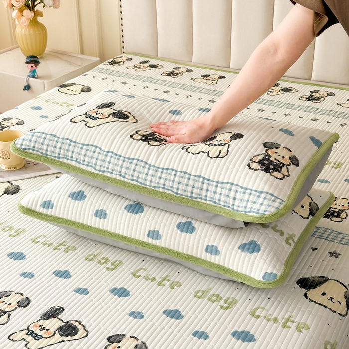 91家纺网 家纺一手货源 找家纺 LIFE.丽芙 2025新款A类四季可用A版全棉数码印花B版牛奶绒单件夹棉炕盖床盖三件套 床盖-调皮狗狗