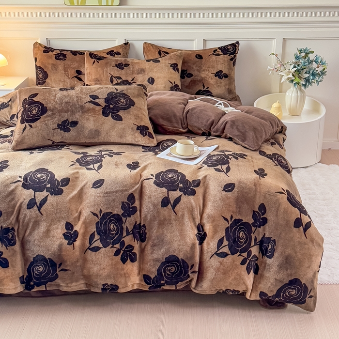 91家纺网 家纺一手货源 找家纺 仟岸家纺 2025新款牛奶绒印花四件套 玫瑰咖