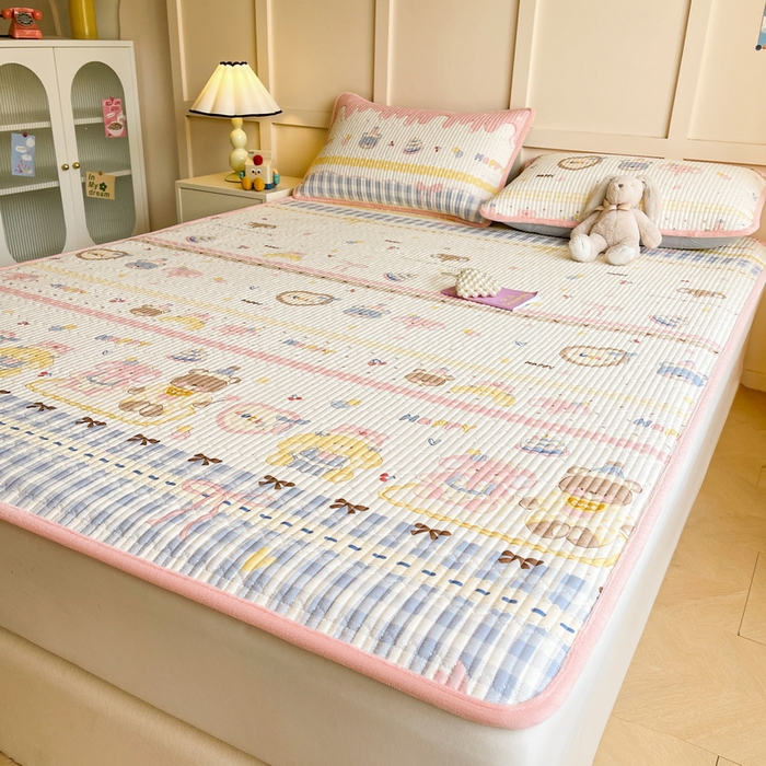 91家纺网 家纺一手货源 找家纺 LIFE.丽芙 2025新款A类四季可用A版全棉数码印花B版牛奶绒单件夹棉床褥垫三件套 床褥垫-乐园