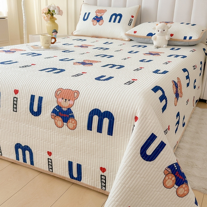 91家纺网 家纺一手货源 找家纺 LIFE.丽芙 2025新款A类四季可用A版全棉数码印花B版牛奶绒单件夹棉炕盖床盖三件套 床盖-妙妙熊